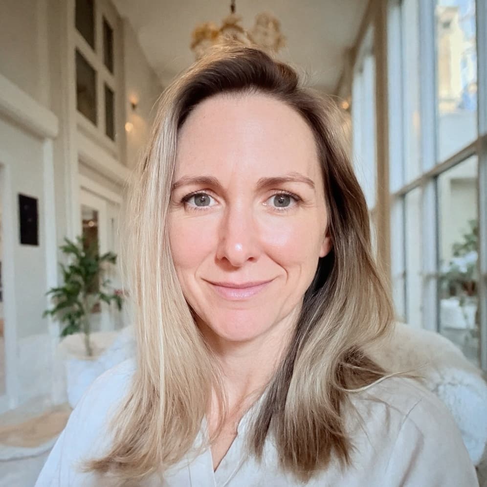 Linzi Lithgow — Interior Architect and founder of Property Style Lab